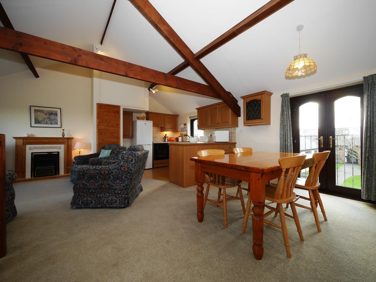 Kennacott Court Holiday Cottages บู๊ด ภายนอก รูปภาพ